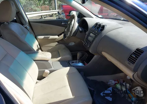 2011 Nissan Altima 2.5 S z USA, uszkodzony, nr VIN 1N4AL2AP4BC120880